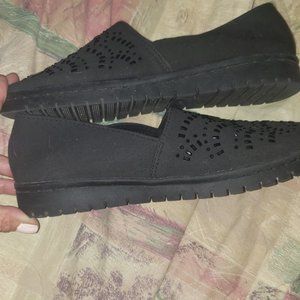 New YELLOW BOX Comfort Shoes- sz. 8- Black Beading